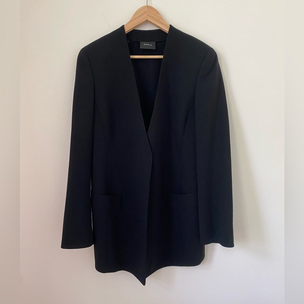 SOLD! AKRIS Black Lightweight Wool Blazer
